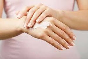 Правильний догляд за шкірою рук